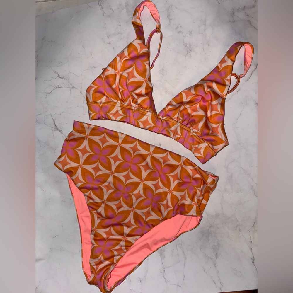 Kitty And Vibe Juju Geometric Pattern Bikini Set